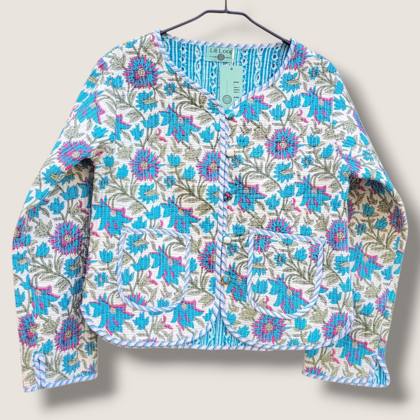 Gewatteerd katoenen jasje "Bloem Blauw"